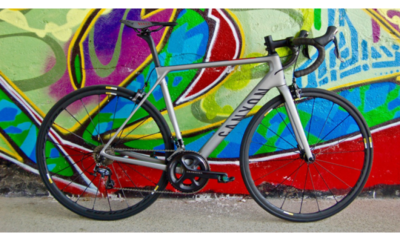CANYON. Ultimate CF SLX 8.0 se la strada sale